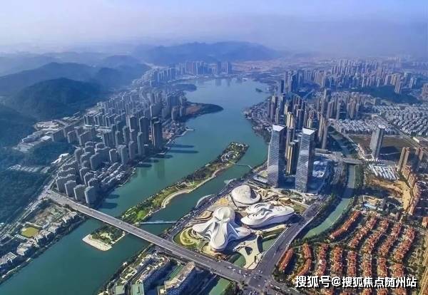 嘉善最新肺炎，自然美景之旅中尋找內心平靜之路