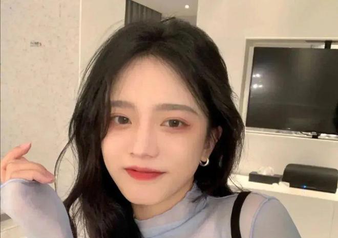 最新長發(fā)美女視頻，心靈與自然的絕美之旅