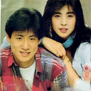 揭秘明星背后的故事，光環(huán)下的真實(shí)身份?