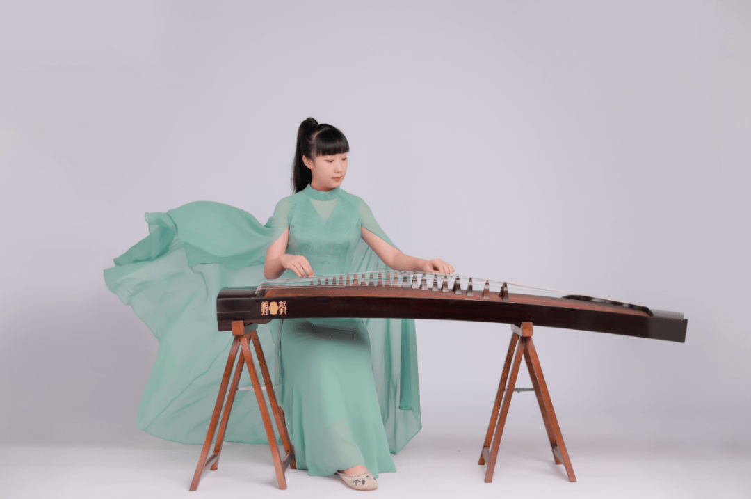 古箏明星，探尋自然美景之旅，尋找內(nèi)心的平和寧靜