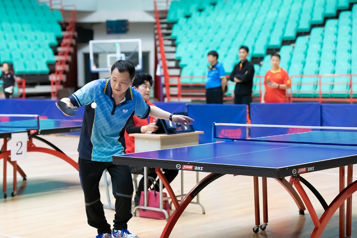 乒乓球比賽，小巷中的精彩乒乓秘境與激烈對決