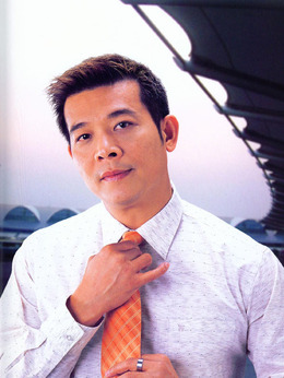 花榮演員探尋小巷隱秘寶藏，特色小店的奇妙故事探索