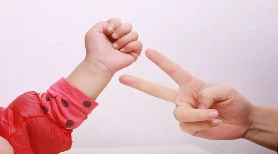 幼兒大班最新趣味手指游戲集錦，玩轉(zhuǎn)手指游戲，快樂成長！