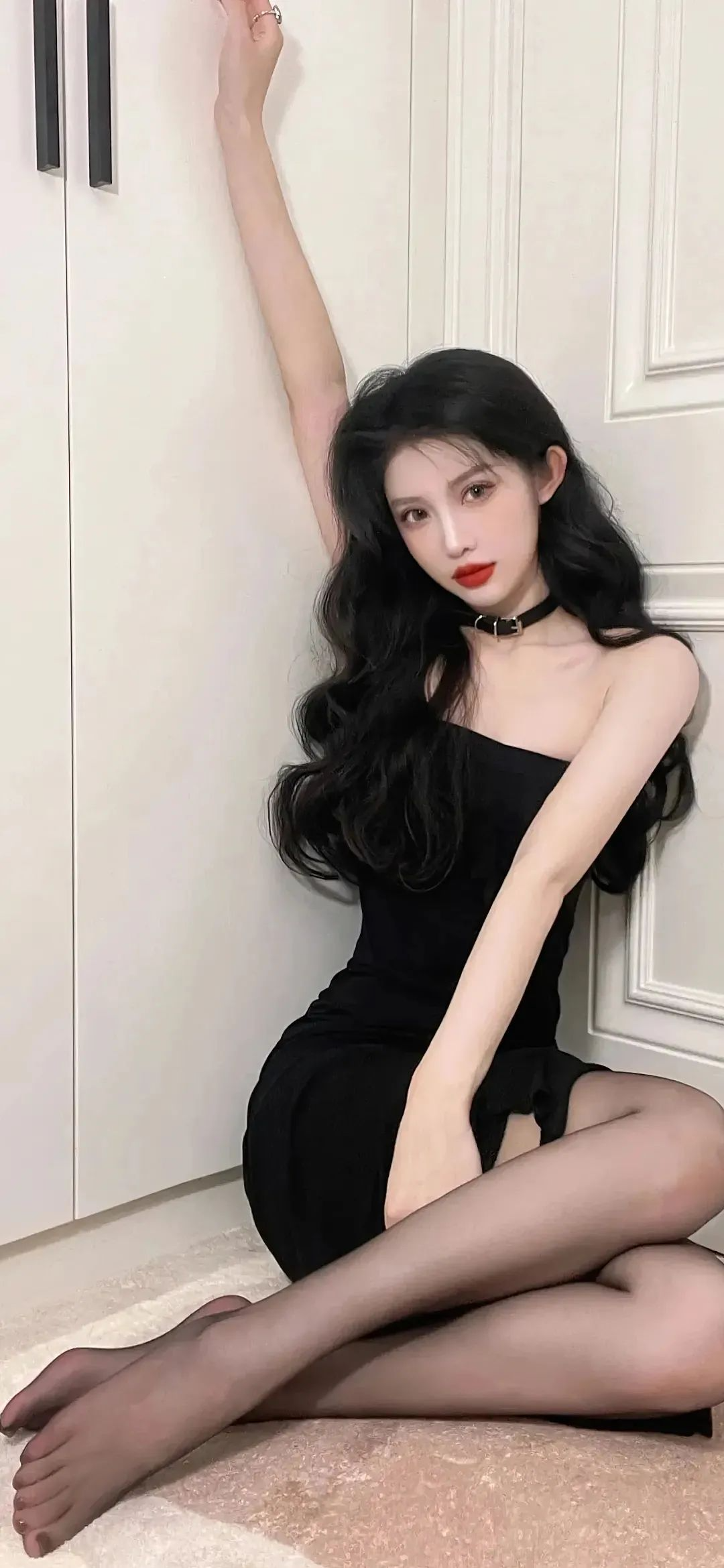 時尚美女圖片精選，最新潮流盡收眼底