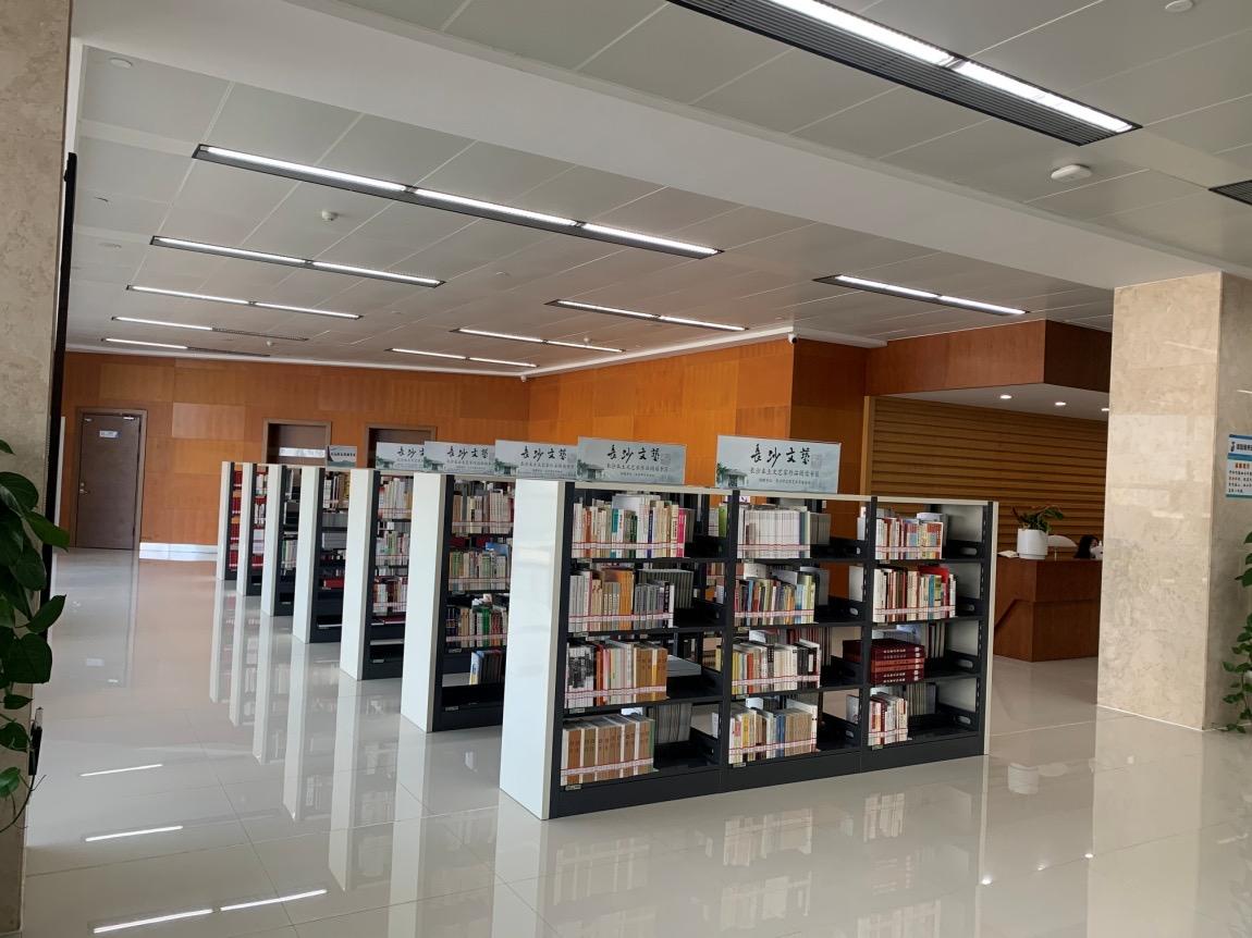 何頓最新作品，引領(lǐng)你進(jìn)入獨(dú)特的文學(xué)之旅